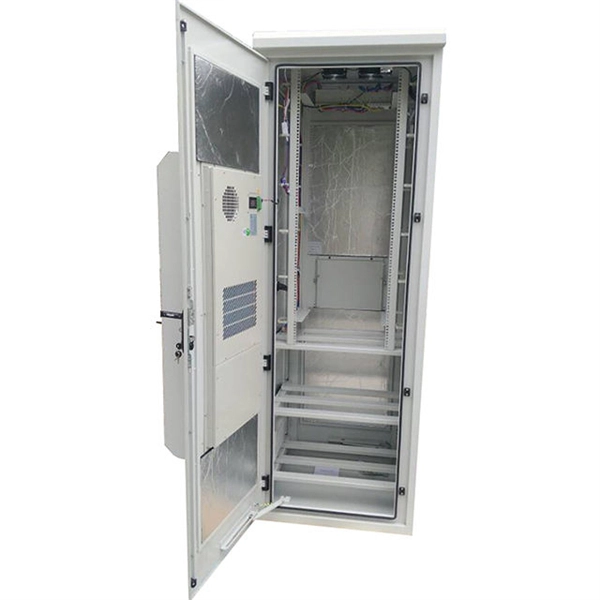 What are the different types of methods for laying optical fibers in cable trays 