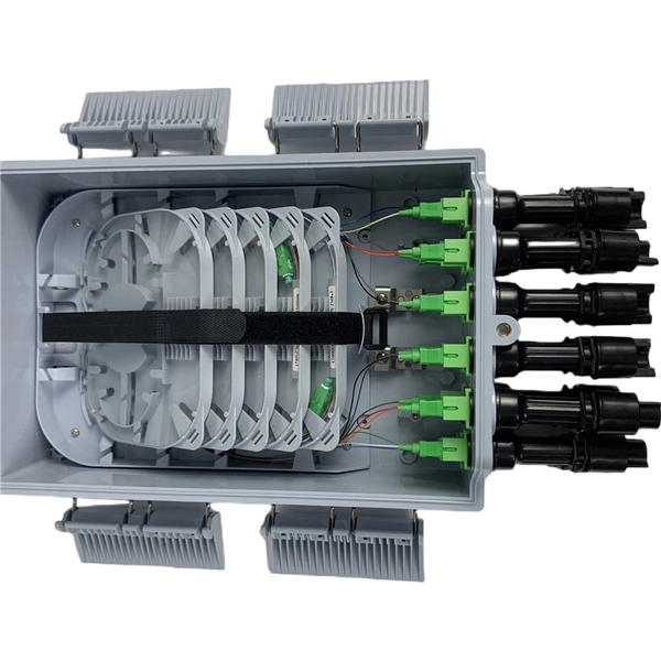 How to configure the fiber optic port on a switch