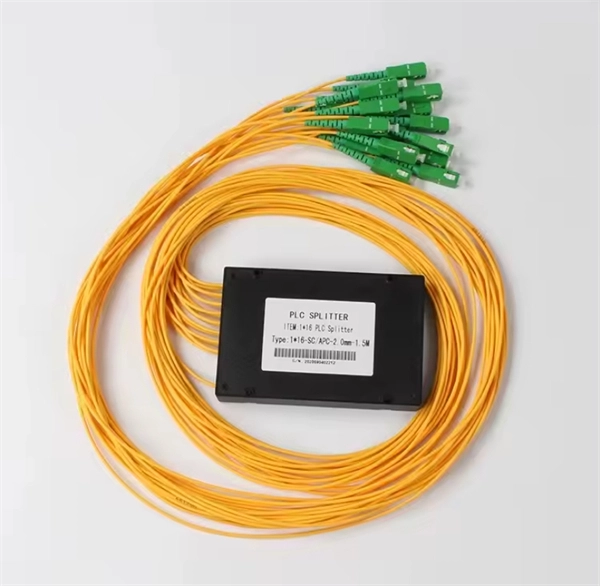 Do fiber optic cable splices require patch cords 