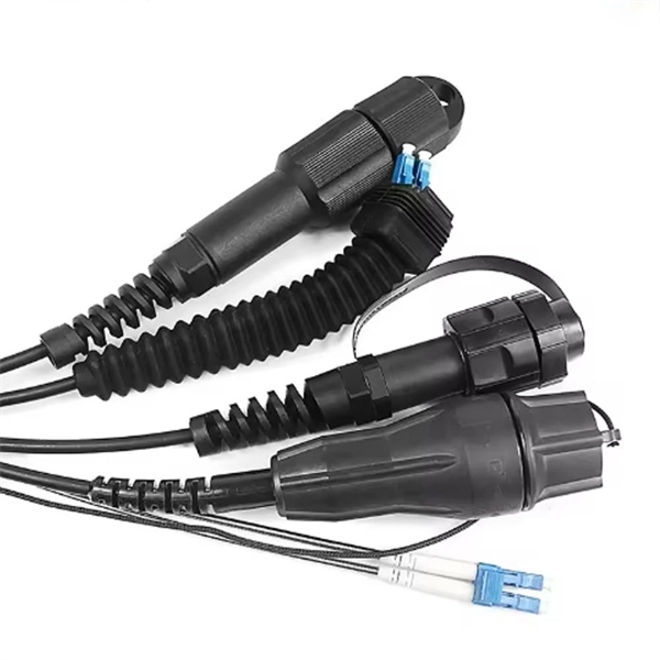 How far can fiber optic cables be transmitted using cold splices 