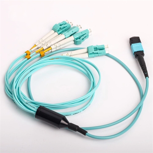Does the unit wiring have a busbar 