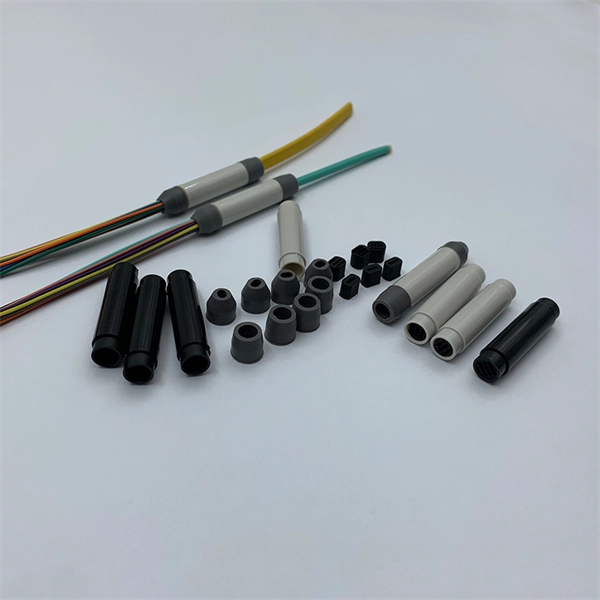 Does a one-to-one optical splitter need a beam splitter 