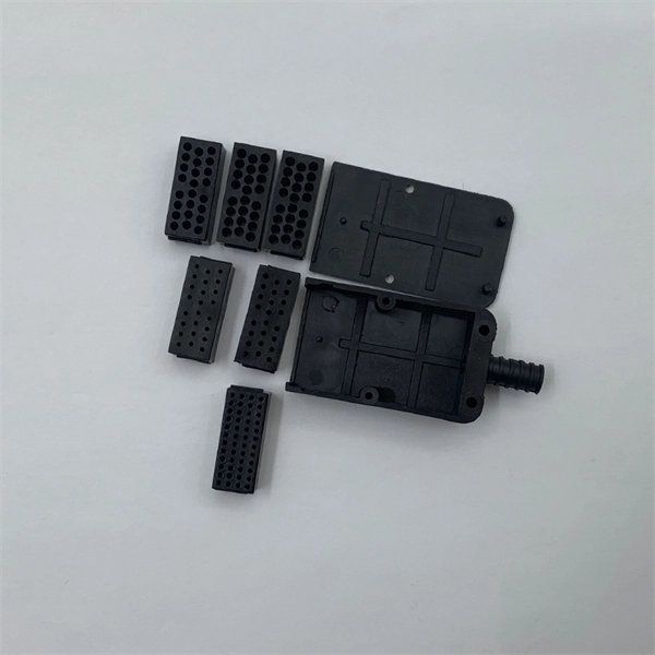Carrier-grade optical splitter 18